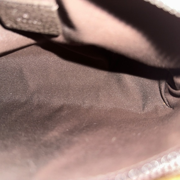 gucci new without tags canvas monogram cosmetic case - Picture 12 of 16